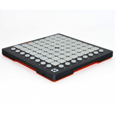 CONTROLADOR MIDI NOVATION LAUNCHPAD MINI CONTROLADOR MIDI NOVATION LAUNCHPAD MINI