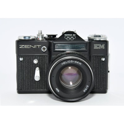 CAMARA REFLEX ANALOGICA ZENITH EM CAMARA REFLEX ANALOGICA ZENITH EM
