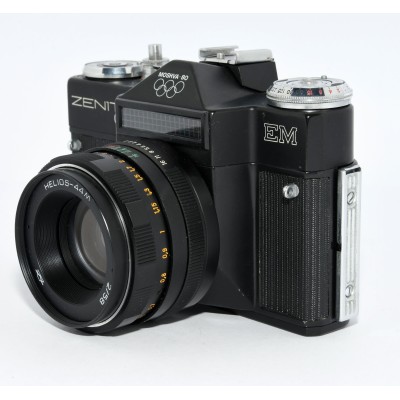 CAMARA REFLEX ANALOGICA ZENITH EM CAMARA REFLEX ANALOGICA ZENITH EM