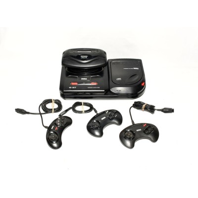 CONSOLA SEGA MEGA CD CON 3 MANDOS CONSOLA SEGA MEGA CD CON 3 MANDOS