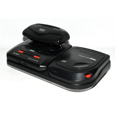 CONSOLA SEGA MEGA CD CON 3 MANDOS CONSOLA SEGA MEGA CD CON 3 MANDOS