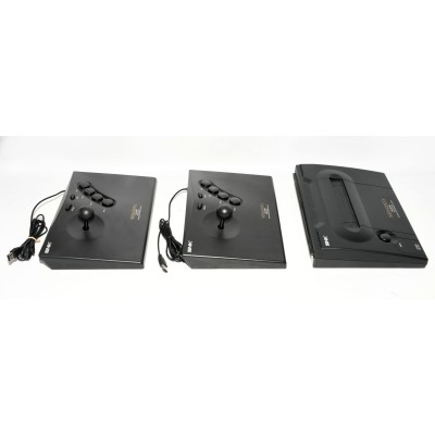 CONSOLA SNK NEO GEO X GOLD CON 3 MANDOS CONSOLA SNK NEO GEO X GOLD CON 3 MANDOS